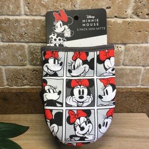 Disney Minnie Mouse 2pk Mini Oven Mitts